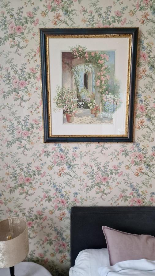 Fine Fleur Bed & Breakfast