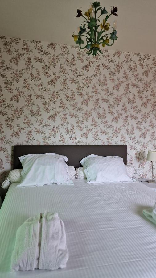 Fine Fleur Bed & Breakfast